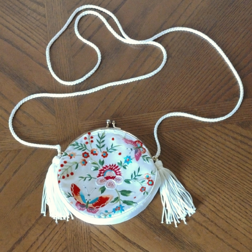 Women's Embroidered Floral Butterfly Cream Color Purse With Tassels